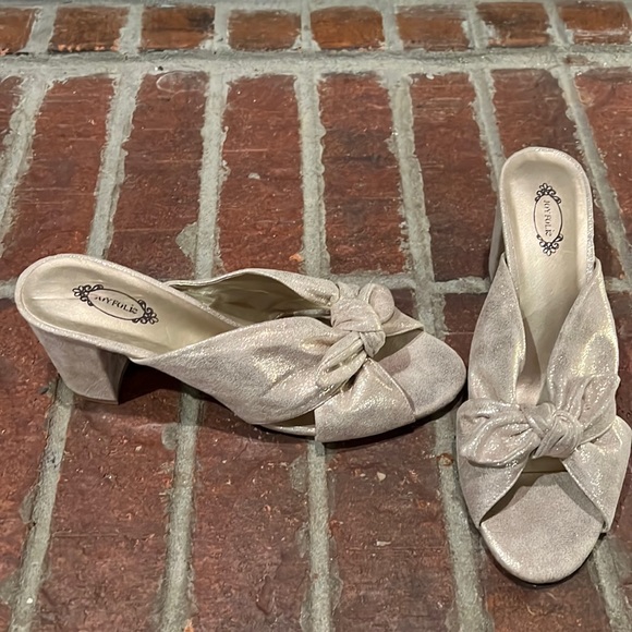 Joyfolie Calista Slide Heels - Picture 2 of 7